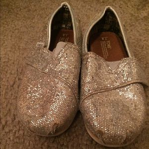 Toms Toddler Girl Size 9 Silver Glitter